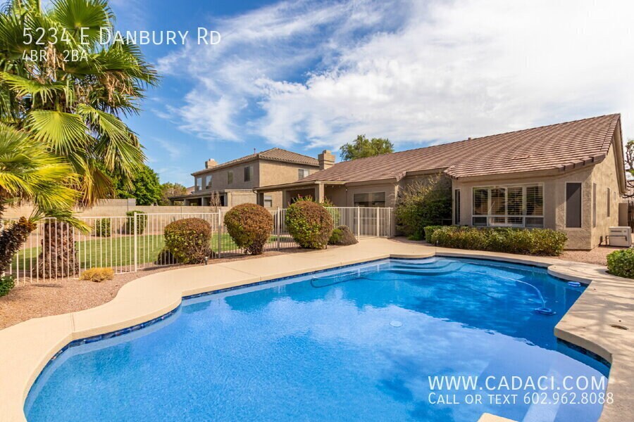 5234 E Danbury Rd in Scottsdale, AZ - Building Photo