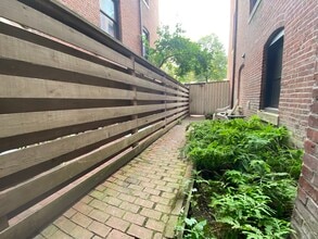 103 Gainsborough St, Unit 006 in Boston, MA - Foto de edificio - Building Photo