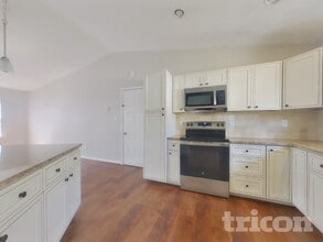 11480 Horseshoe Trail in Lusby, MD - Foto de edificio - Building Photo