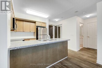 51-1651 Lower Simcoe St in Toronto, ON - Building Photo - Building Photo