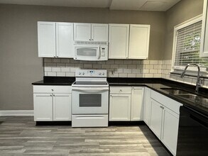 4246 Graceland Ave in Indianapolis, IN - Building Photo - Building Photo