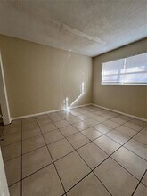 437 NW 9th Ave in Fort Lauderdale, FL - Building Photo - Building Photo