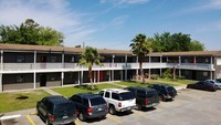 Hidden Pines in Houston, TX - Foto de edificio - Building Photo