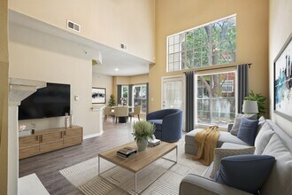 Reserve at Canyon Creek in San Antonio, TX - Foto de edificio - Building Photo