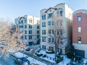 Bon Villa Apartments in Oak Park, IL - Building Photo - Primary Photo