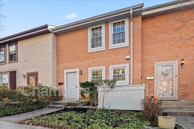 2146 Golf Course Dr in Reston, VA - Building Photo - Building Photo