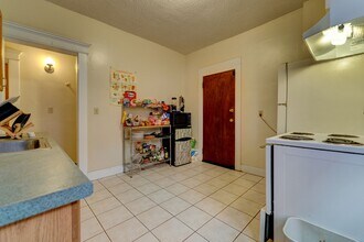 65 Lake Pl in New Haven, CT - Building Photo - Building Photo