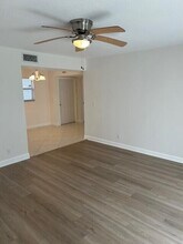10330 N Military Trl in Palm Beach Gardens, FL - Building Photo - Building Photo