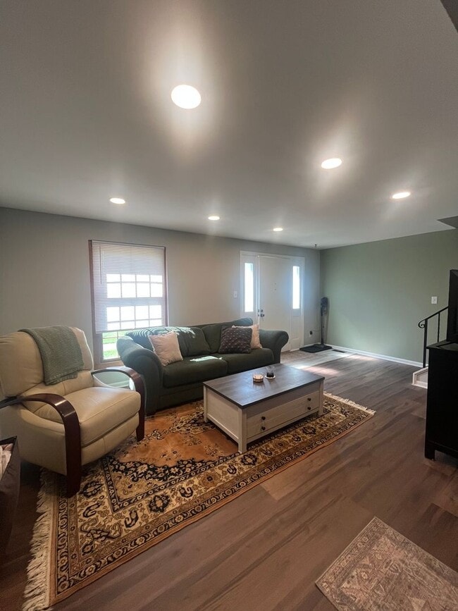 1320 Rona Village Blvd in Fairborn, OH - Building Photo - Building Photo