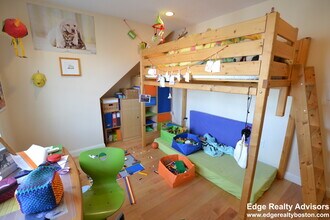 7 Sparhawk St, Unit 1 in Boston, MA - Building Photo - Building Photo