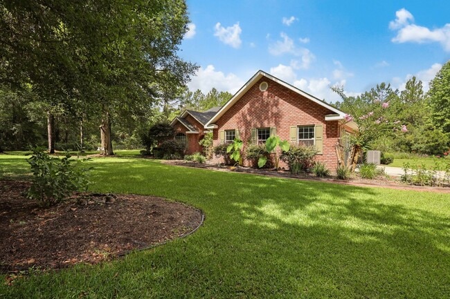 270 Palm Island Rd in Jesup, GA - Building Photo - Building Photo