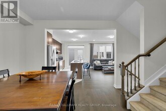 1076 Curraglass Walk in Ottawa, ON - Building Photo - Building Photo