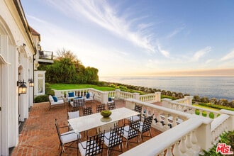 605 Paseo Del Mar in Palos Verdes Estates, CA - Building Photo - Building Photo