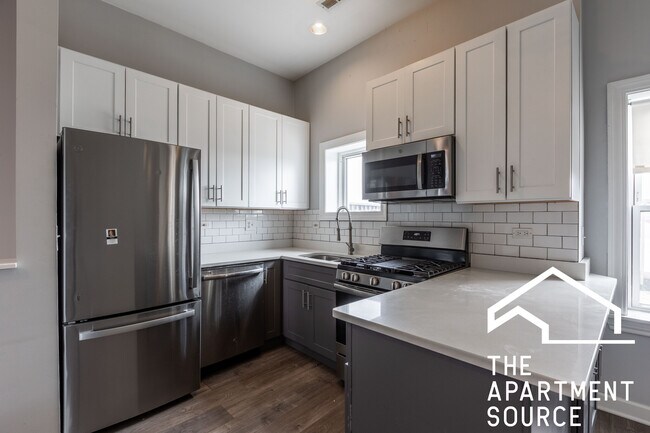 3216 W Augusta Blvd in Chicago, IL - Building Photo - Building Photo