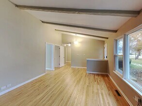 528 Lotus Ln in Glenview, IL - Building Photo - Building Photo