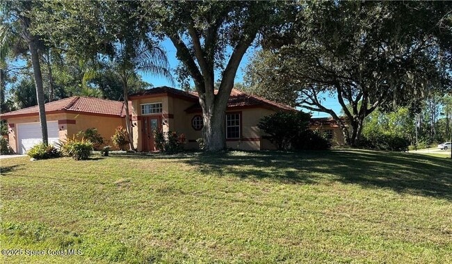 1300 Eldron Blvd SE in Palm Bay, FL - Building Photo - Building Photo