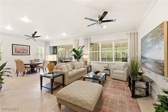 2843 Tiburon Blvd E in Naples, FL - Building Photo - Building Photo