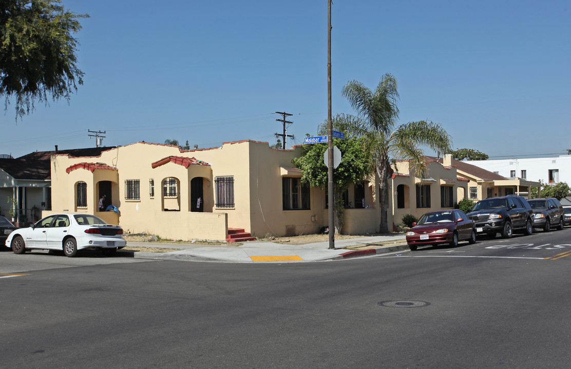 2468 Saturn Ave in Huntington Park, CA - Building Photo