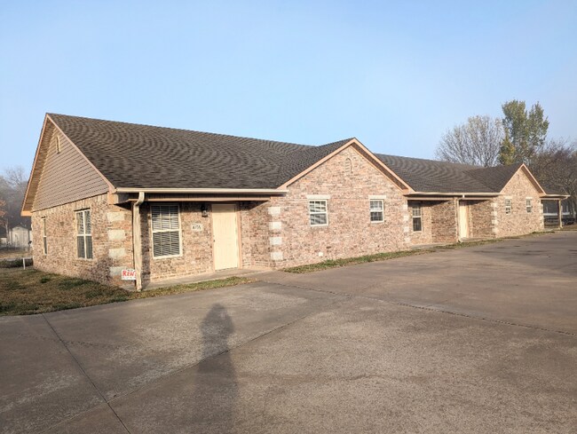 417 S Vine St in Hackett, AR - Building Photo - Building Photo