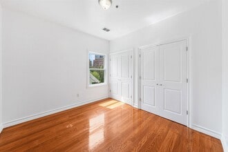 239 Baldwin Ave, Unit 2 in Jersey City, NJ - Foto de edificio - Building Photo