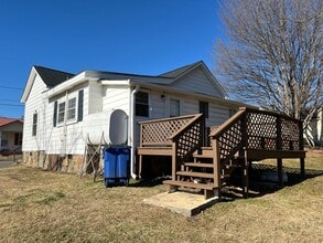 2227 Sunshine Ave in Winston-Salem, NC - Building Photo - Building Photo