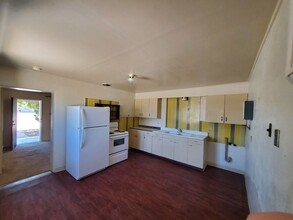 1200 S Gold Ave in Deming, NM - Building Photo - Building Photo