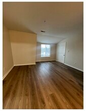 517 W Market St, Unit 517-L in Graham, NC - Building Photo - Building Photo