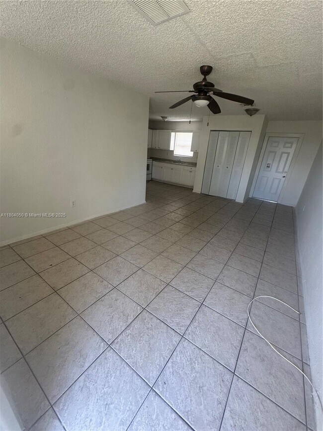 2856 NW 14th St in Fort Lauderdale, FL - Building Photo - Building Photo