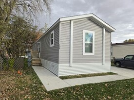 103 Bardin Dr in Mankato, MN - Building Photo