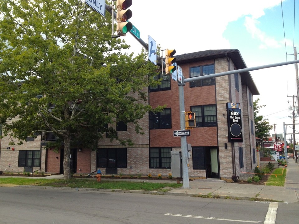 602 W Seneca St in Ithaca, NY - Building Photo