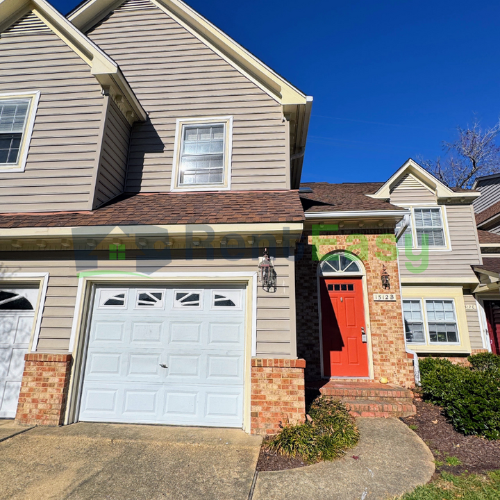 1312 Bunker Ridge Arch in Chesapeake, VA - Building Photo