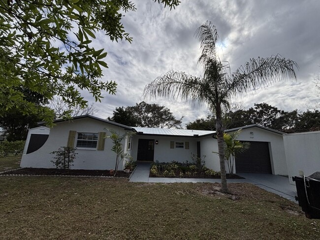 1160 E 12th St in Stuart, FL - Building Photo - Building Photo