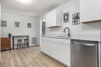 733 Tarpon Ave in Sarasota, FL - Building Photo - Building Photo