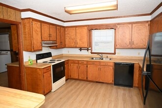 5824 Corbett Ridge Rd in Mebane, NC - Building Photo - Building Photo