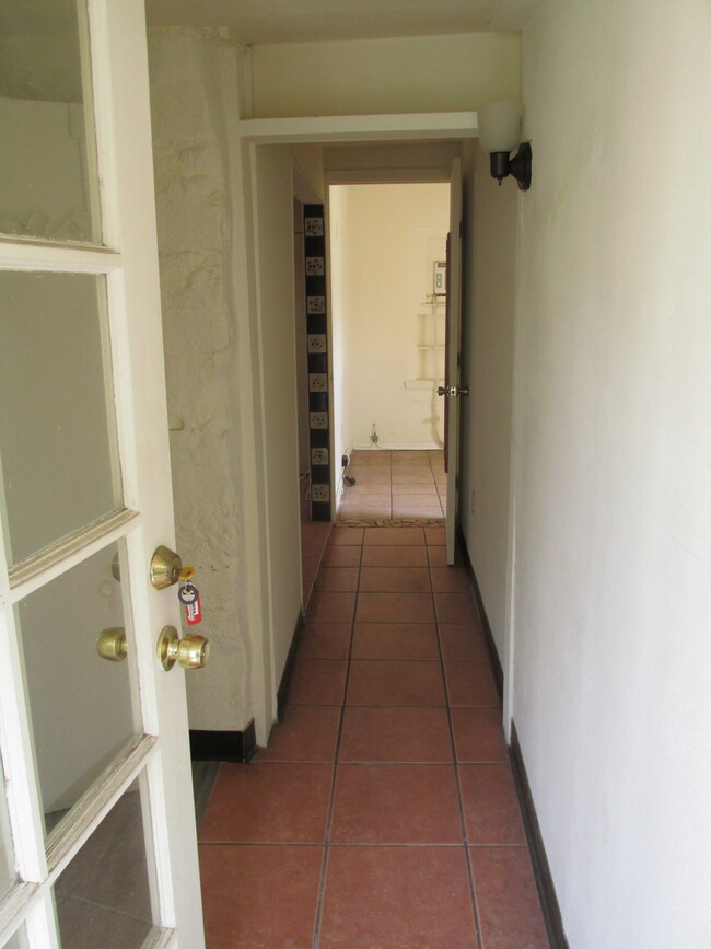 3815 E Yandell Dr in El Paso, TX - Building Photo - Building Photo