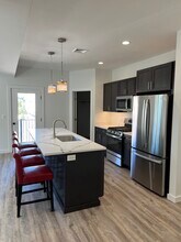 118 Stuyvesant Ave, Unit Unit 3 in Lyndhurst, NJ - Building Photo - Building Photo