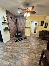 2352 Shasta St in Redding, CA - Building Photo - Building Photo