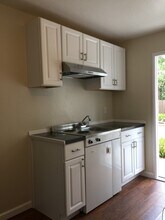 3302 Ocean Ave in Carmel By The Sea, CA - Building Photo - Building Photo