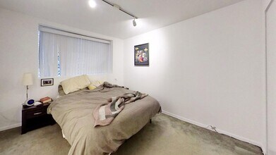 1313 W Addison St in Chicago, IL - Building Photo - Building Photo