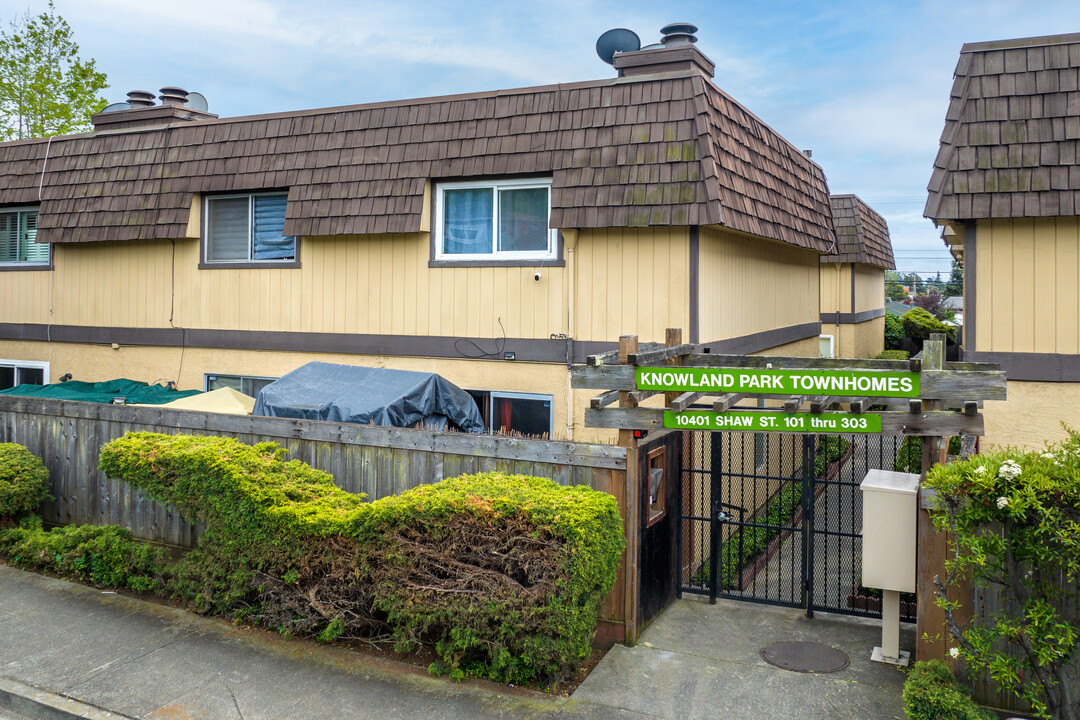 Knowland Park Townhomes in Oakland, CA - Building Photo