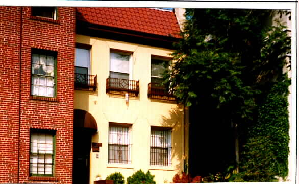 2388 Champlain St NW in Washington, DC - Building Photo - Building Photo