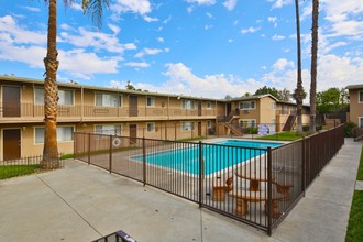 Las Palmas Apartments in Riverside, CA - Building Photo - Building Photo