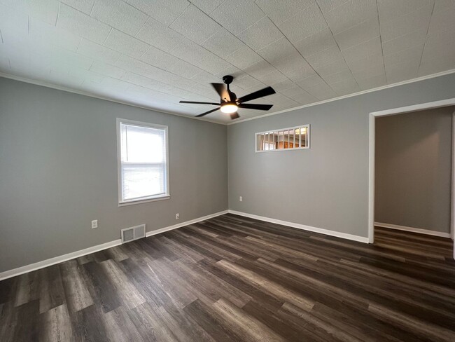 1718 Locust St in Quincy, IL - Building Photo - Building Photo
