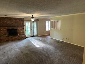 4200 Navajo Ct in Springdale, AR - Building Photo - Building Photo