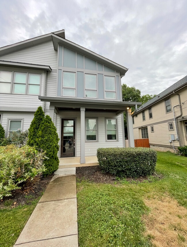 property at 821 Knox Ave