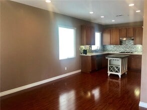 16748 Broadmoor Way in Fontana, CA - Building Photo - Building Photo