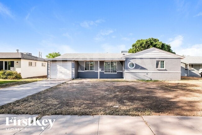 property at 1308 W Elm St