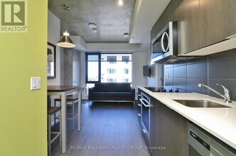 105-1105 Champagne Ave S in Ottawa, ON - Building Photo - Building Photo