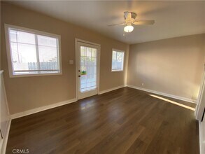 1034 W 15th St in Los Angeles, CA - Building Photo - Building Photo