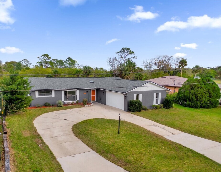 2533 Edgewater Ave in New Smyrna Beach, FL - Building Photo